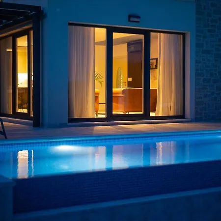 Allegra Villa Garica